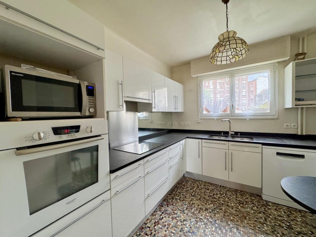 2 bedroom t4 in Asnieres Sur Seine, Hauts-de-Seine, France