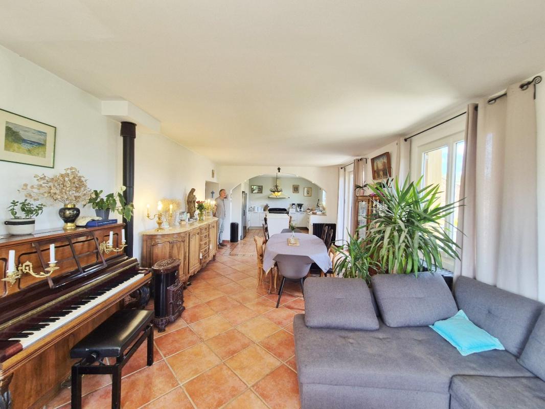 10 bedroom maison in Quarante, Hérault, France