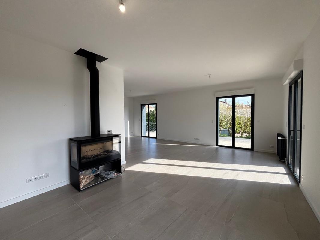 8 bedroom maison in Pradines, Lot, France