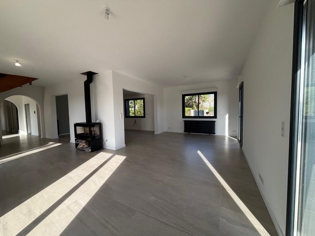 8 bedroom maison in Pradines, Lot, France