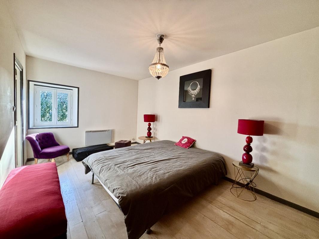 6 bedroom maison in Saint Fraigne, Charente, France