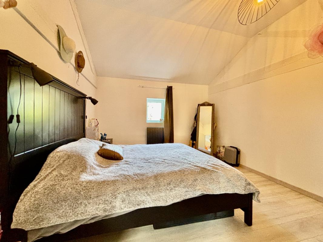 6 bedroom maison in Saint Fraigne, Charente, France