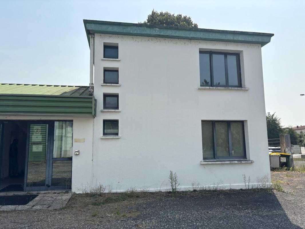 bien d’entreprise ou commerce (professionnels) in Carmaux, Tarn, France