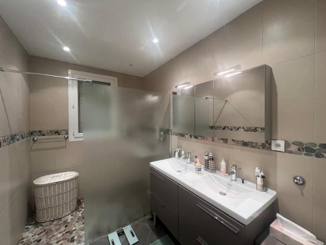 5 bedroom maison de campagne in Modene, Vaucluse, France