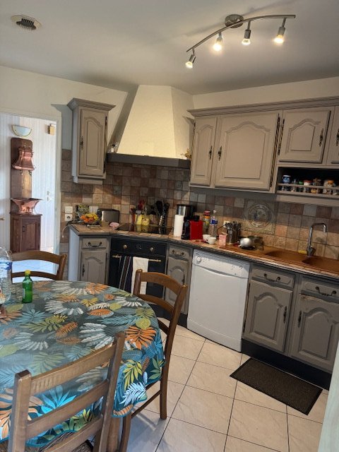 4 bedroom maison in Cahors, Lot, France