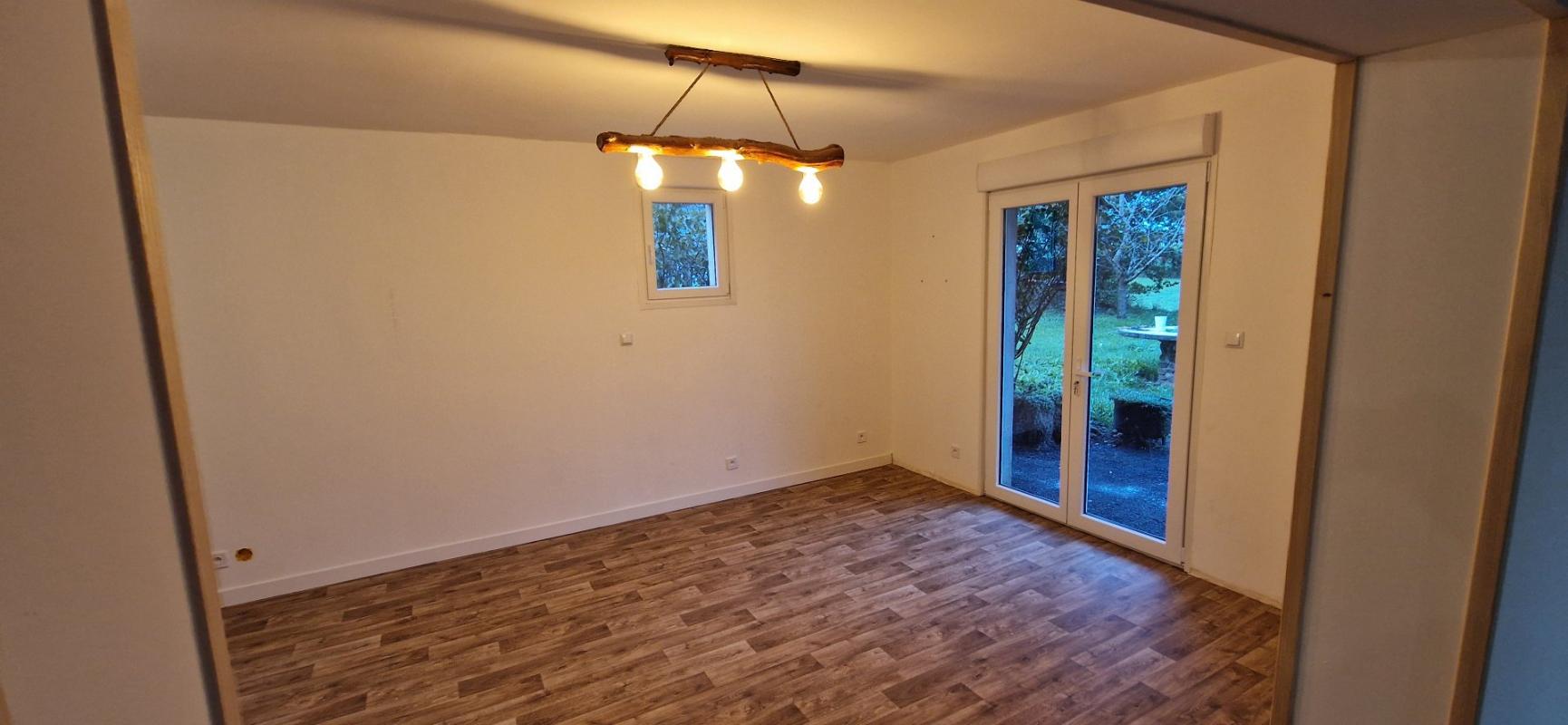 3 bedroom maison in Besse, Cantal, France