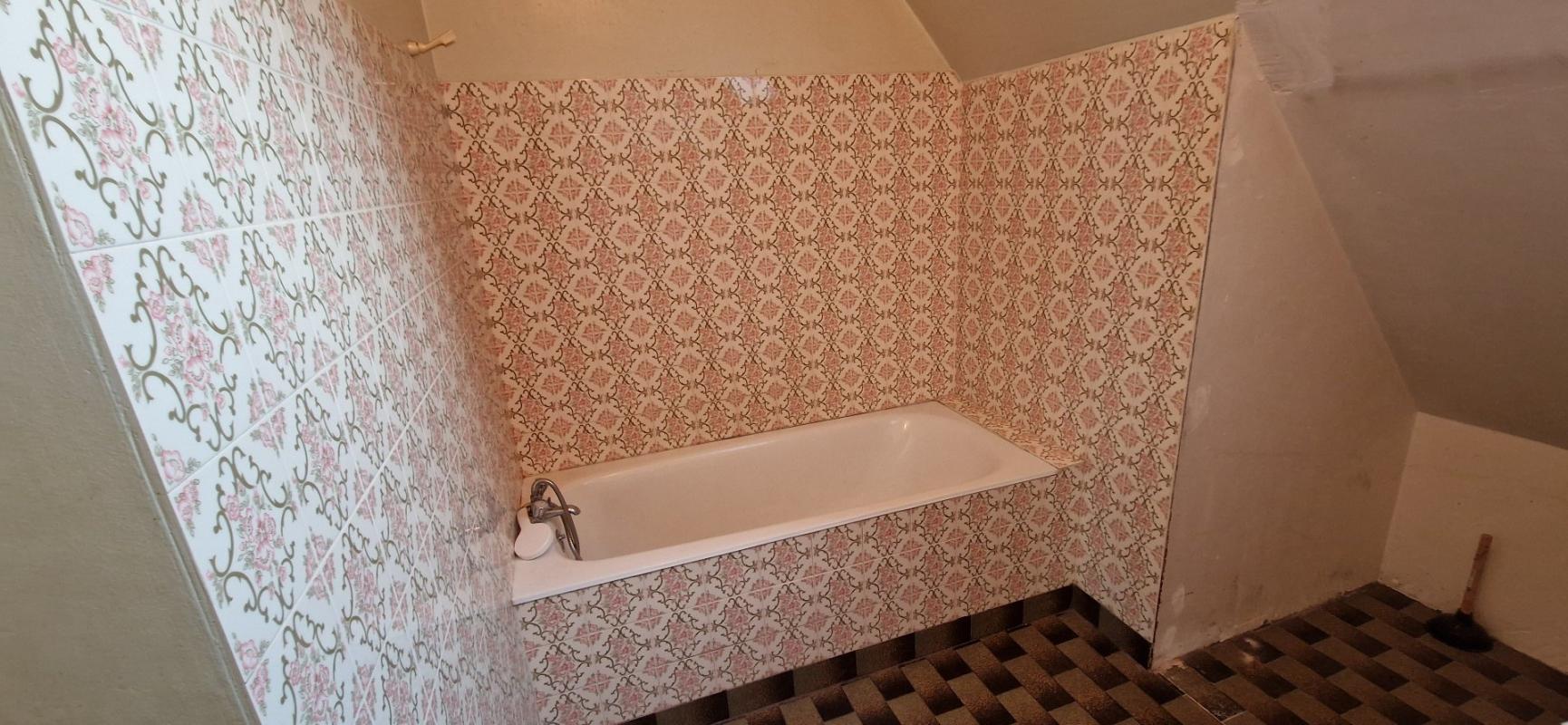 3 bedroom maison in Besse, Cantal, France