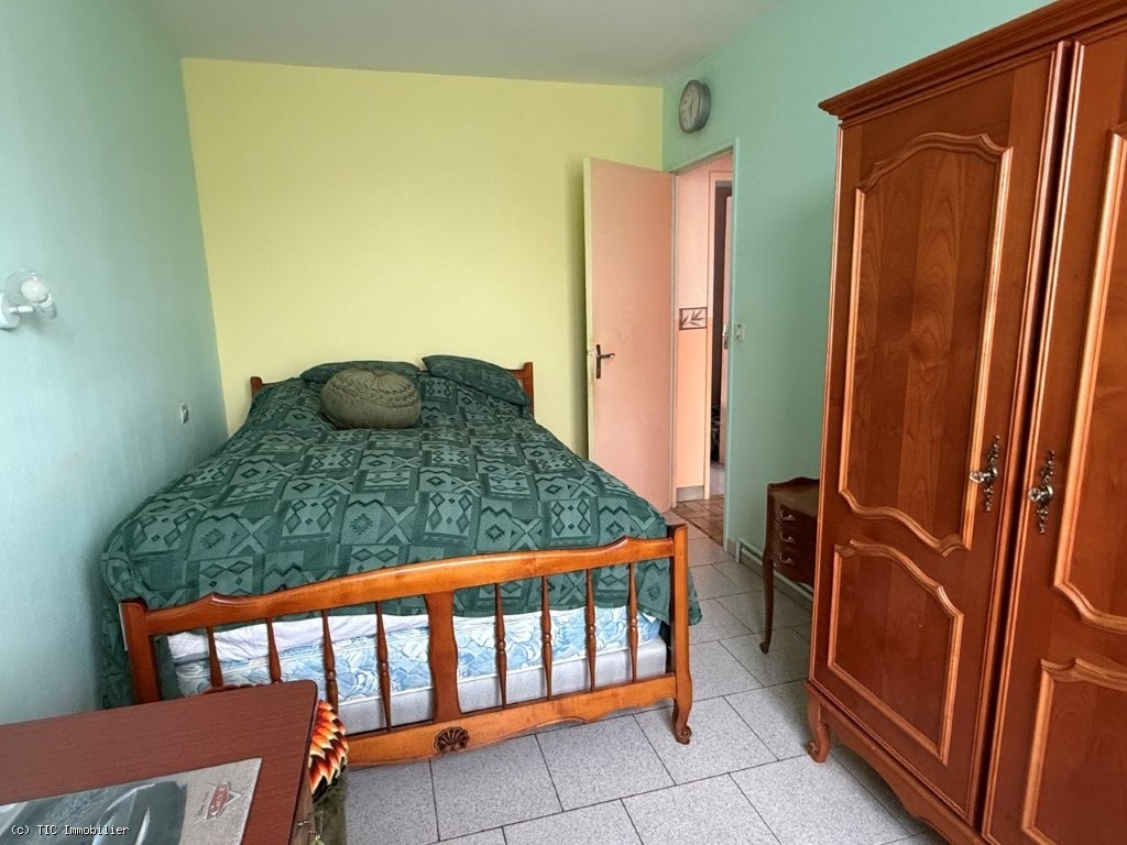 3 bedroom House in Ruffec, France – r7414