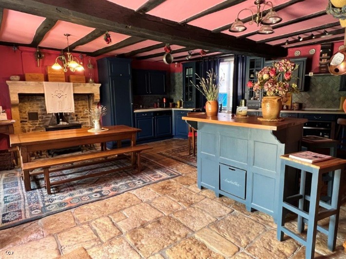 3 bedroom House in Mansle, France – r7411