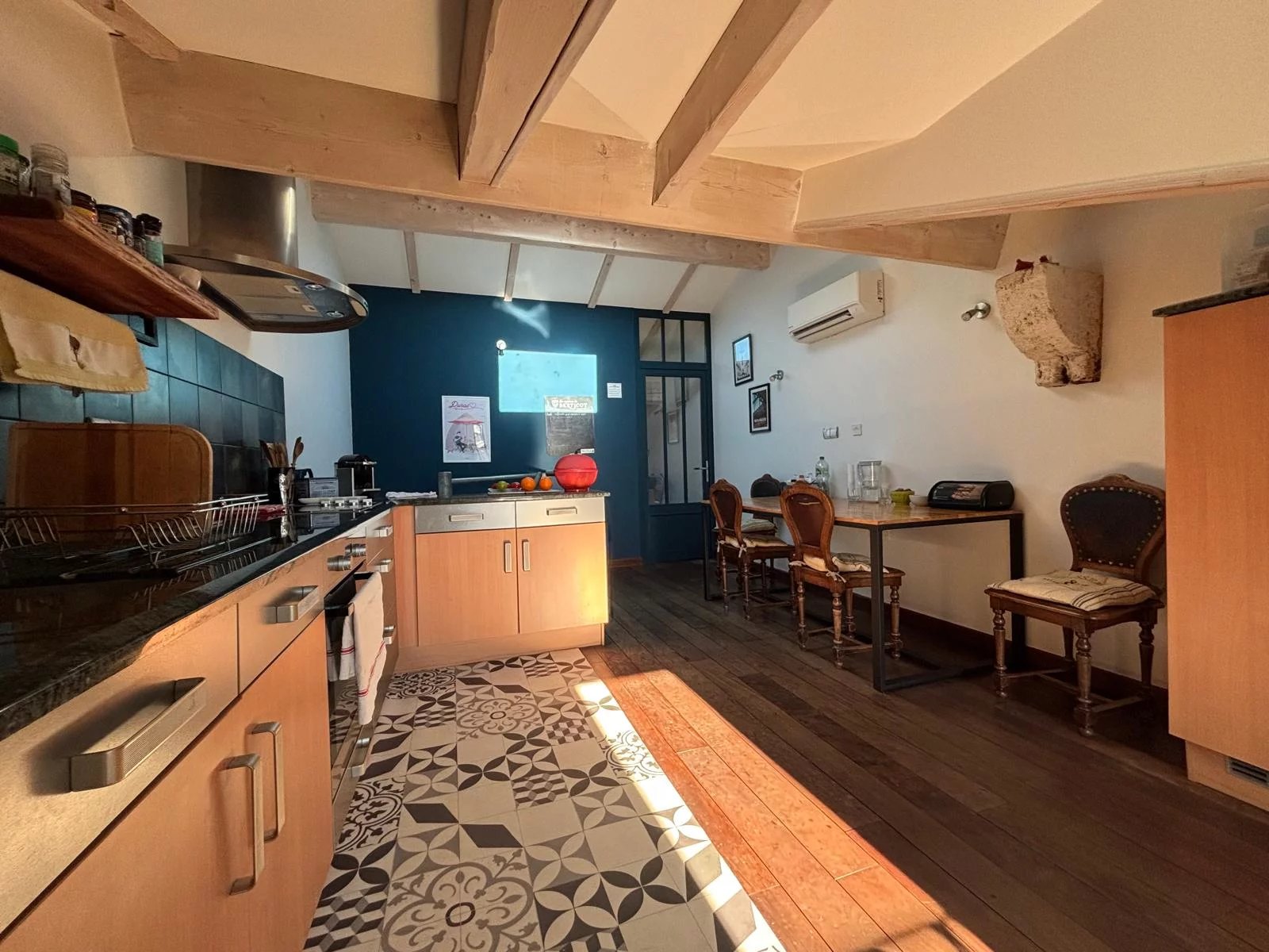 Stunning loft-style house in vibrant village, Aquitaine – France – BVI84008