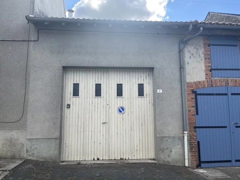 Barn for storage or renovation !, Limousin – France – BVI84052