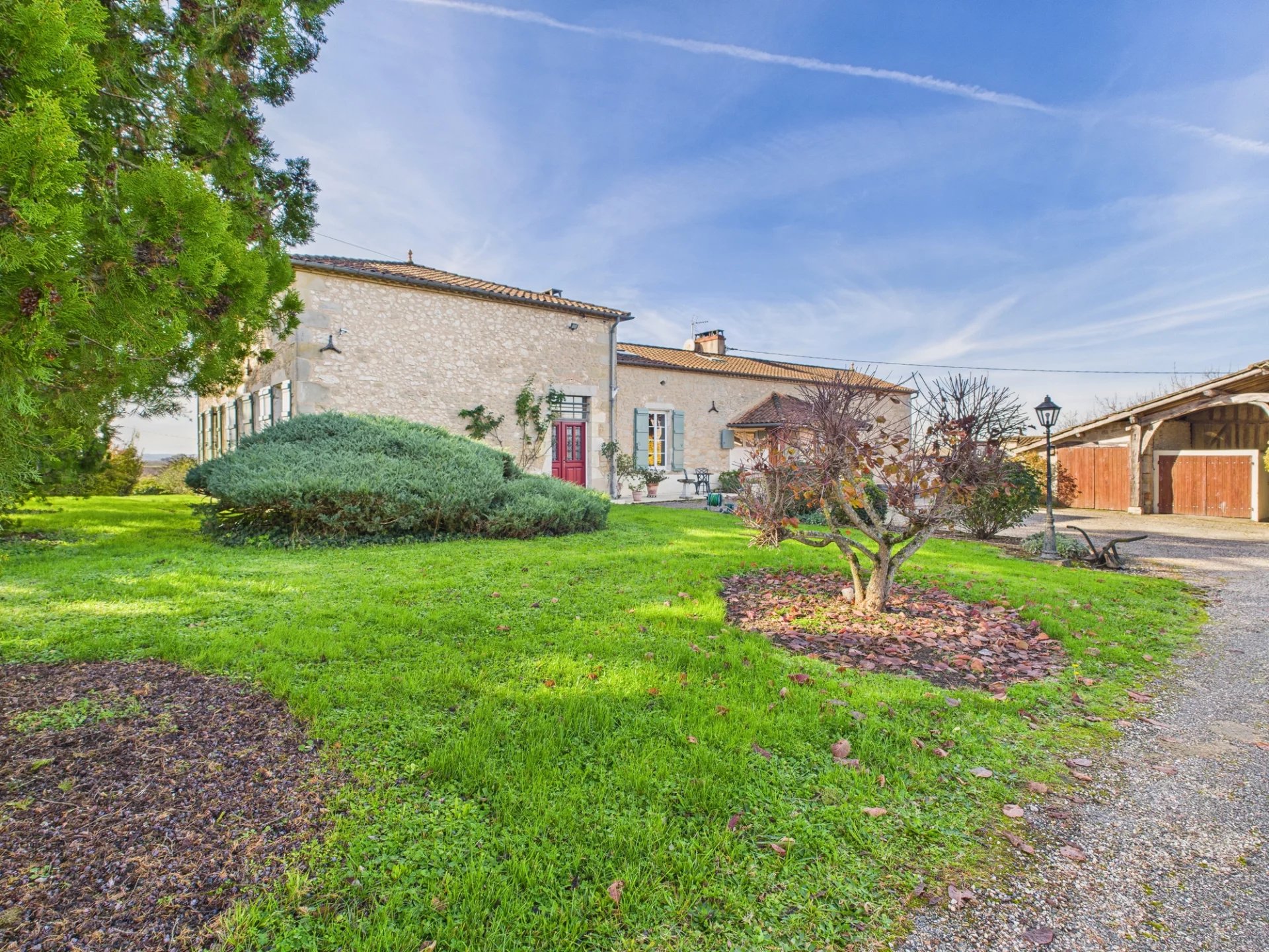 Fabulous Farmhouse with Pool and Outbuildings Offering Potential, Aquitaine – France – BVI82592