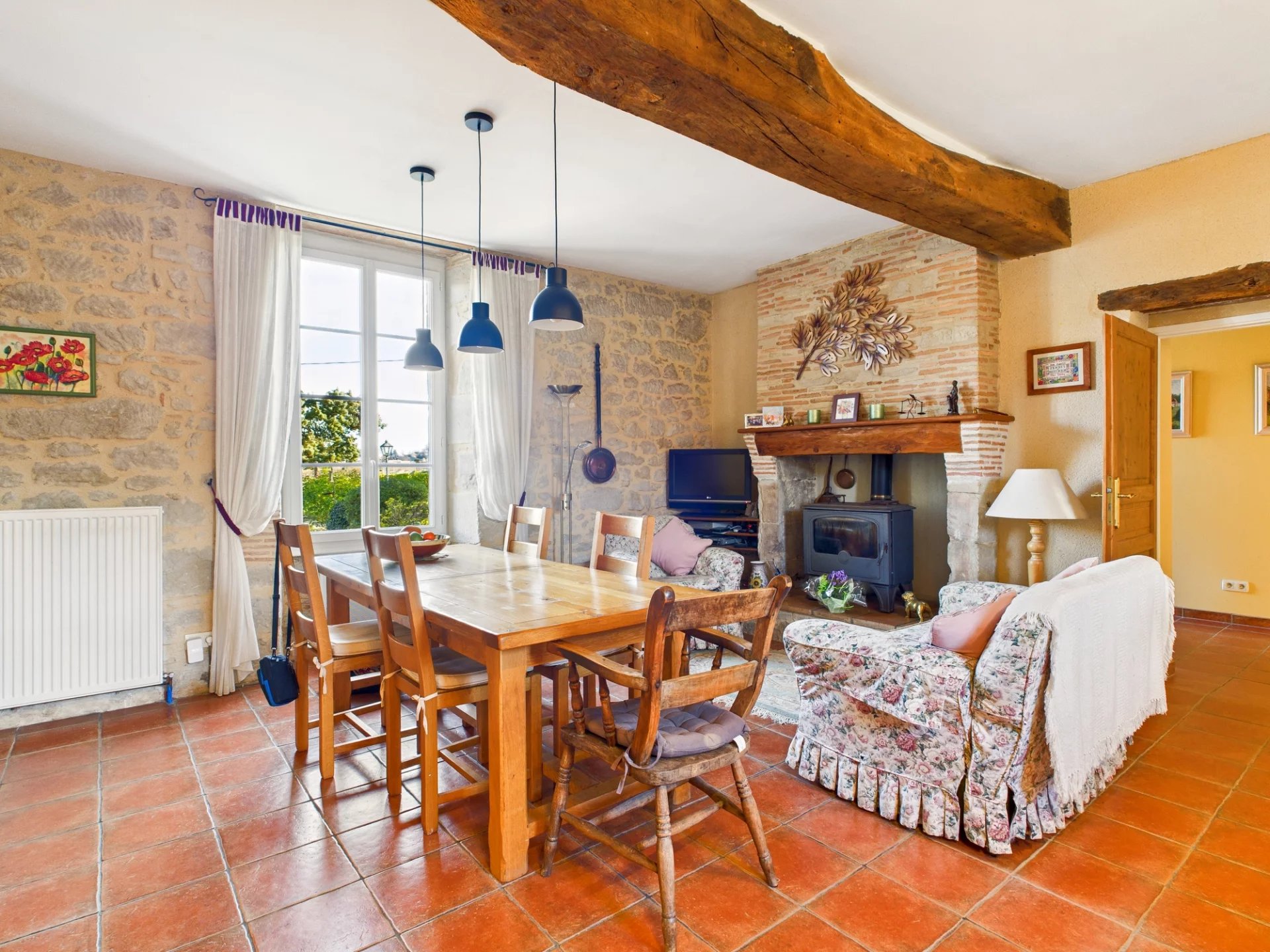 Fabulous Farmhouse with Pool and Outbuildings Offering Potential, Aquitaine – France – BVI82592