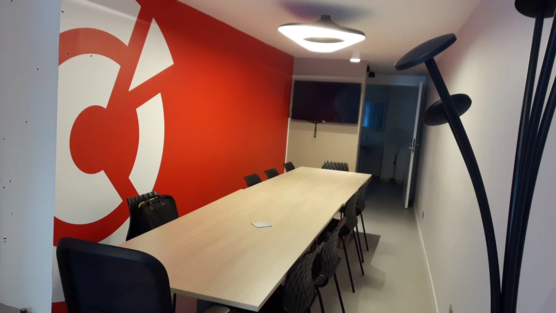 Mixed-Use Property in Prime Location in Bellac, Limousin – France – BVI80539