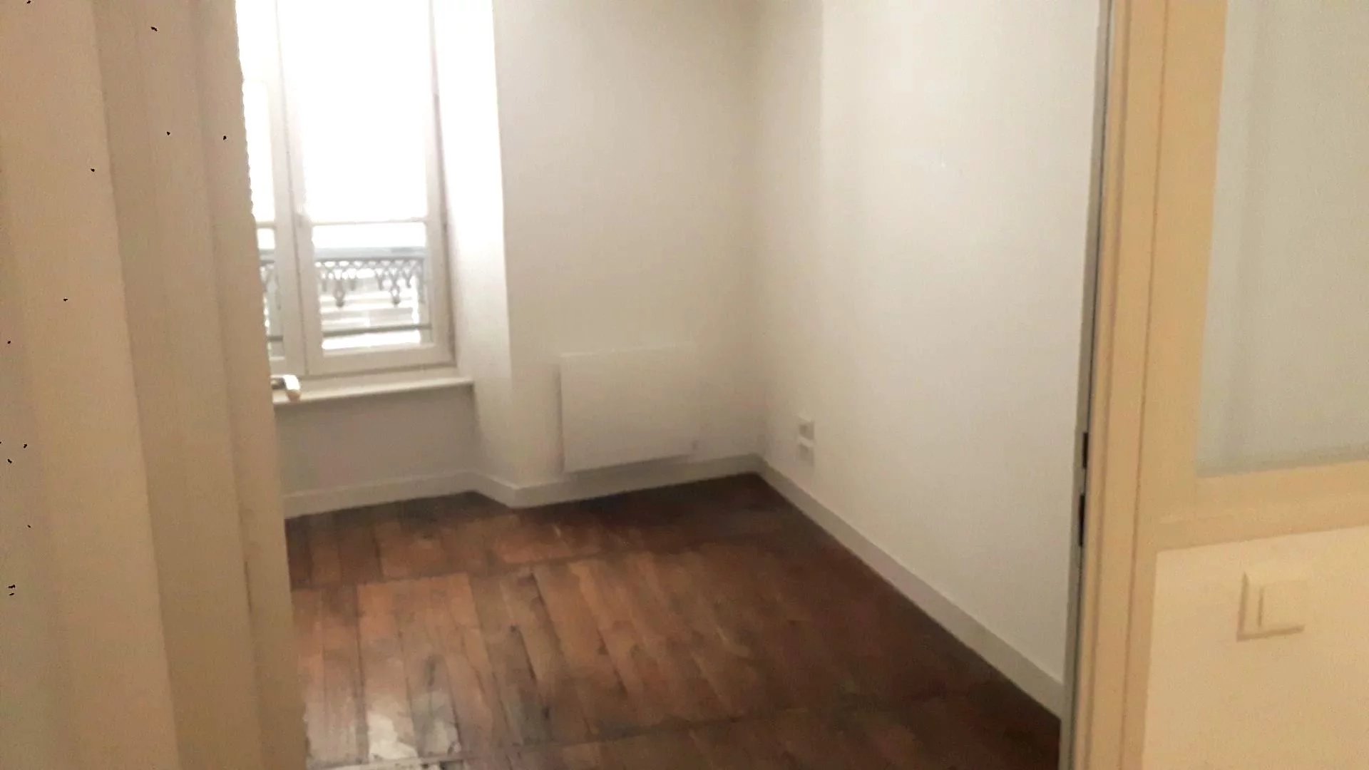 Mixed-Use Property in Prime Location in Bellac, Limousin – France – BVI80539