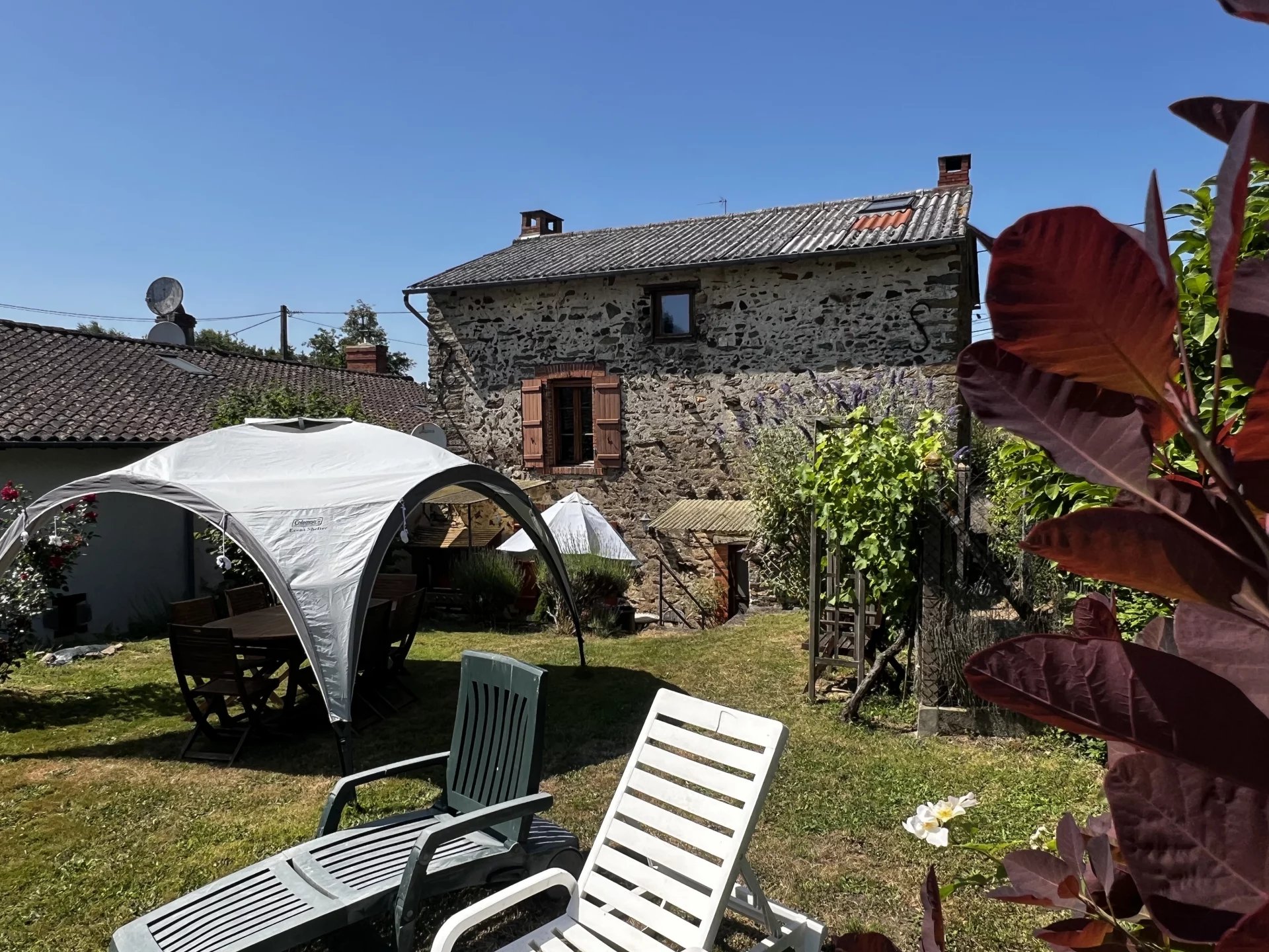 Detached 2-bed stone house in lively village with restaurant, Limousin – France – BVI81467