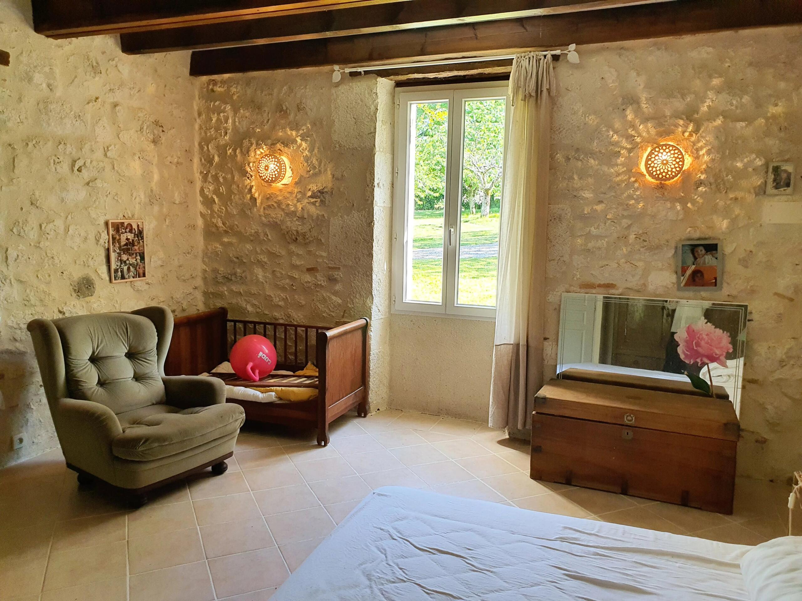 Main house, guest house and 4.2ha of land – ideal for equestrian use, Aquitaine – France – BVI80859