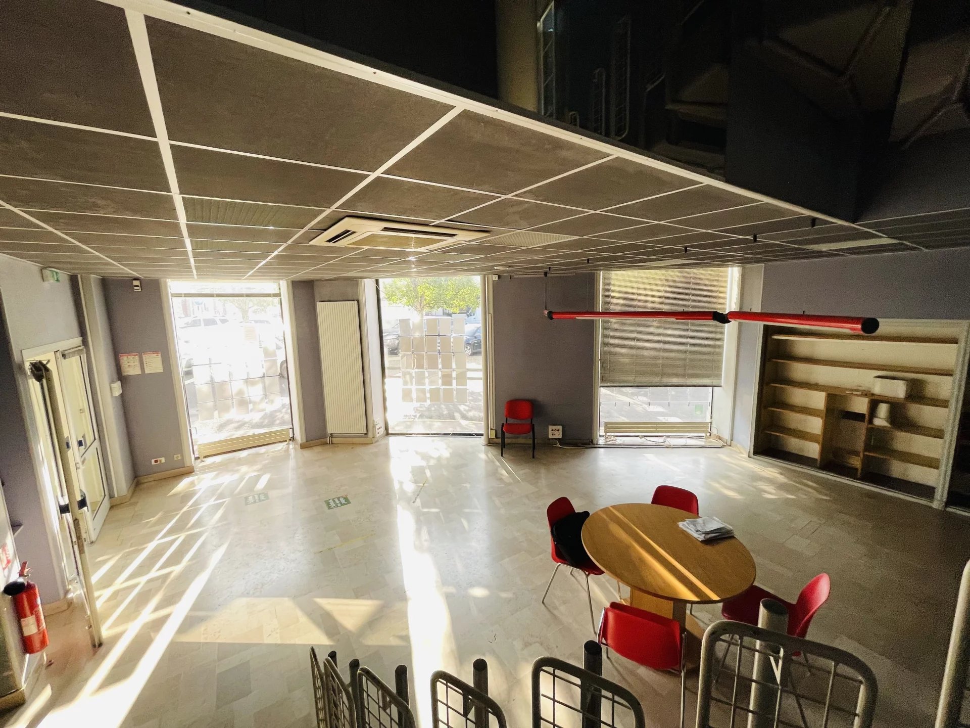 Town house with Commerical Premises, Poitou-Charentes – France – BVI76958