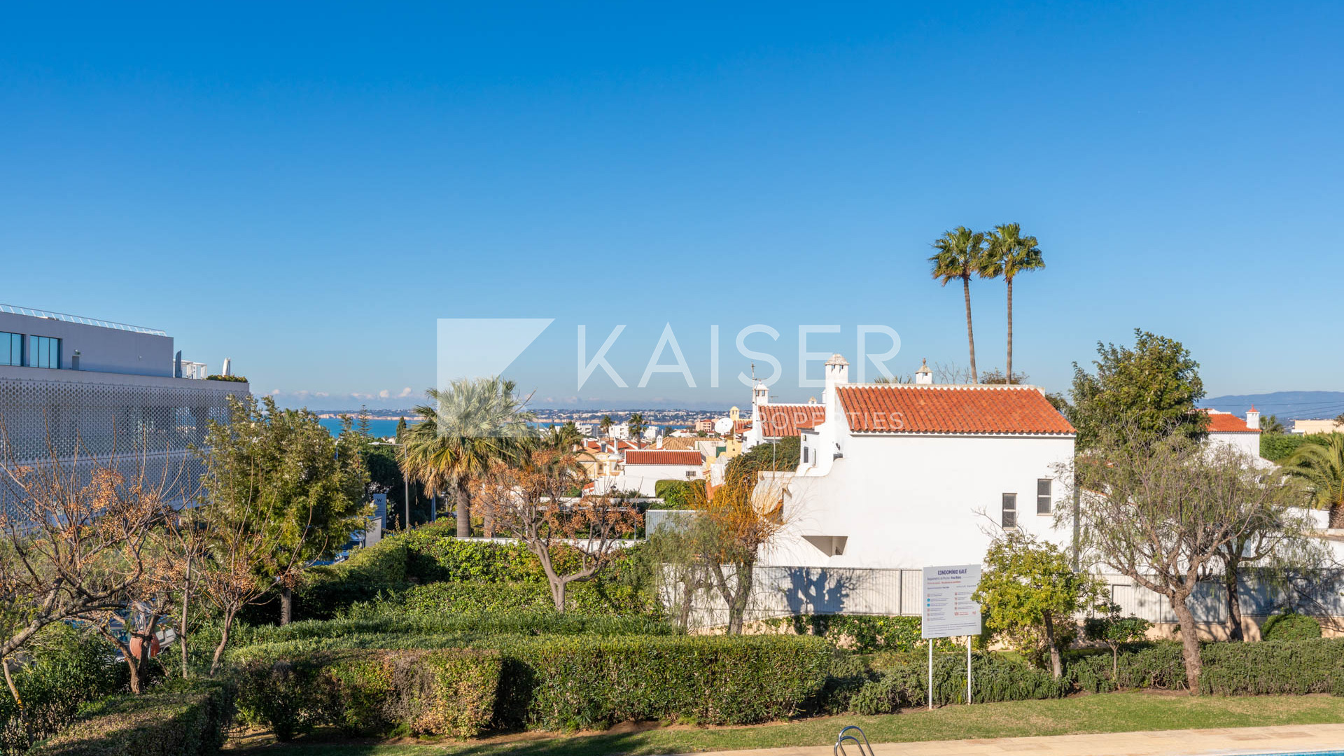 2 bedroom Townhouse house in Albufeira, Portugal – KP1320