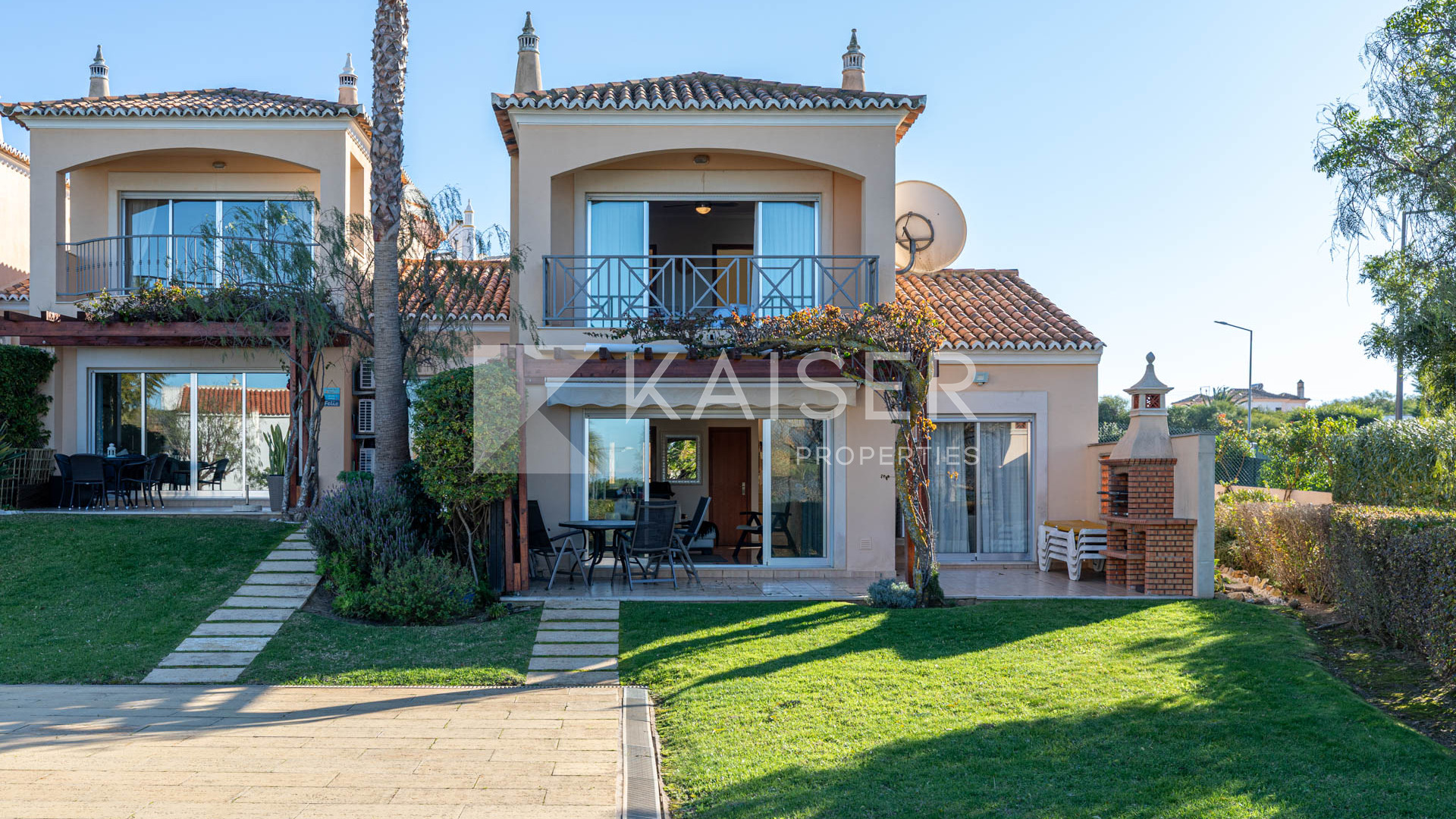 2 bedroom Townhouse house in Albufeira, Portugal – KP1320