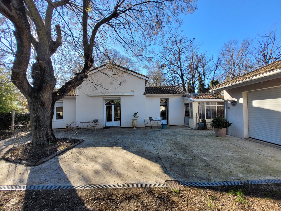 2 bedroom Detached House in Beziers, Herault, France – tb432000e