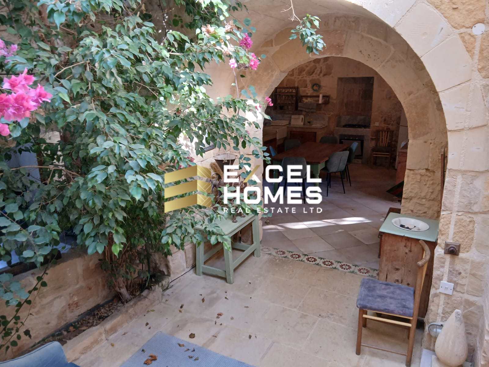 2 bedroom Farmhouse in Xaghra, Malta – 65771