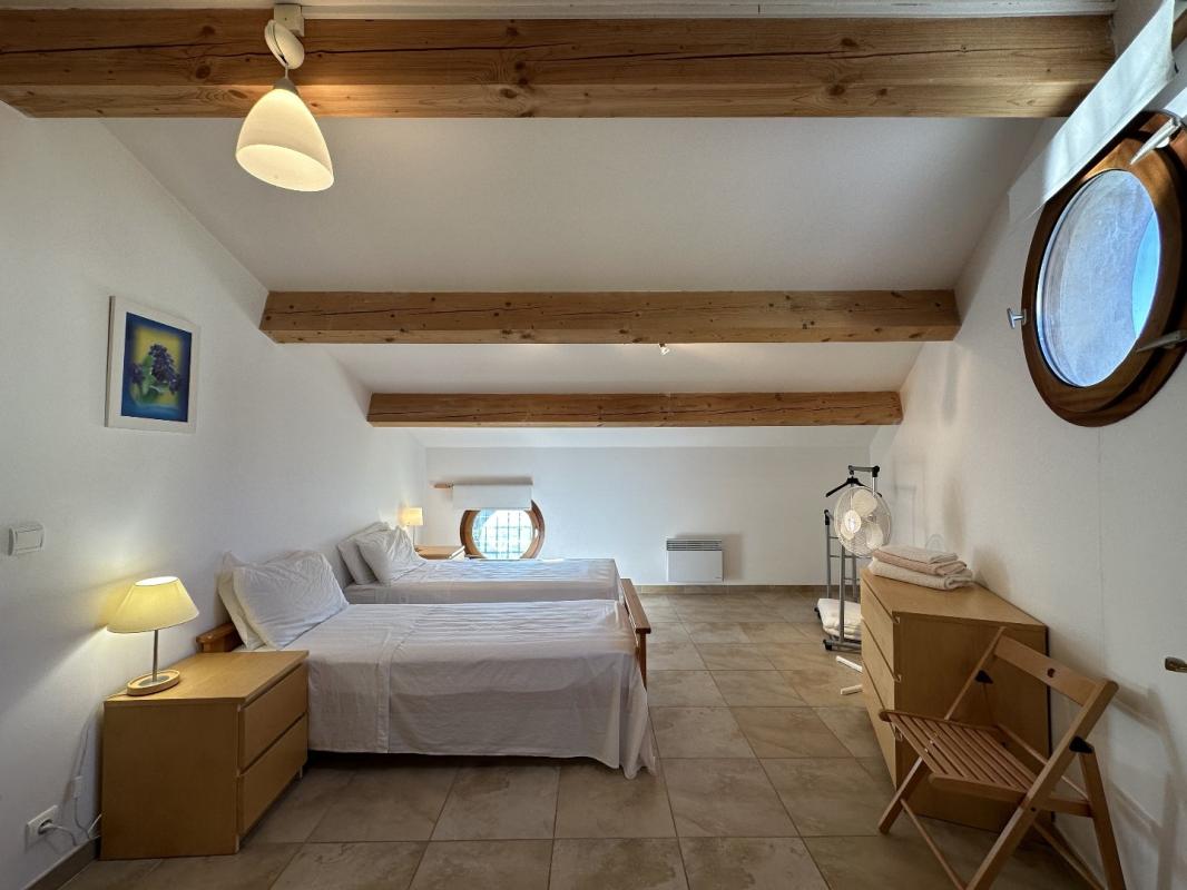 6 bedroom villa in Montouliers, Hérault, France