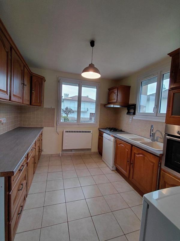 4 bedroom maison in Pleaux, Cantal, France