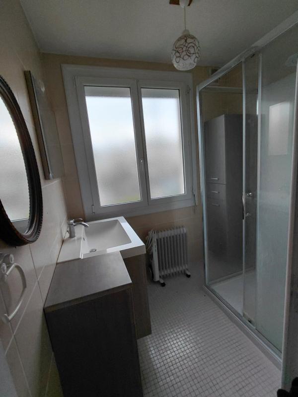 4 bedroom maison in Pleaux, Cantal, France