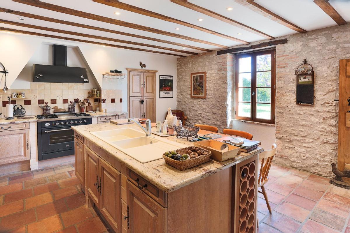 6 bedroom maison en pierres in Castelnau De Montmiral, Tarn, France