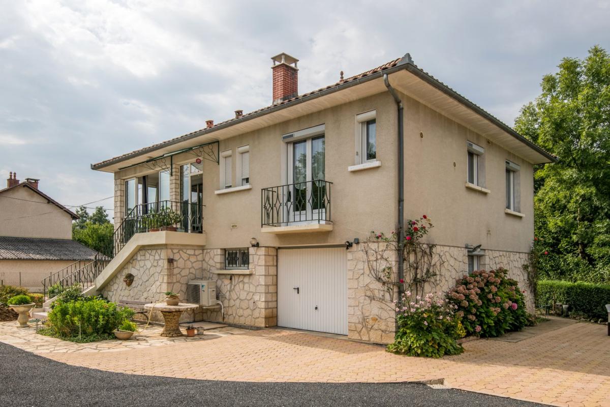 4 bedroom maison individuelle in Saint Cere, Lot, France
