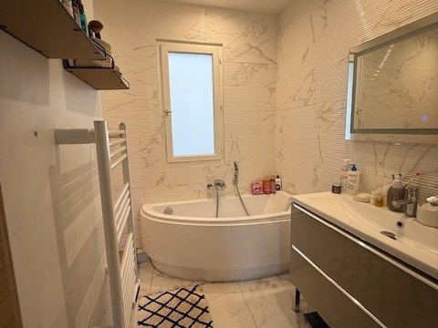 2 bedroom t3 in Fontaine De Vaucluse, Vaucluse, France