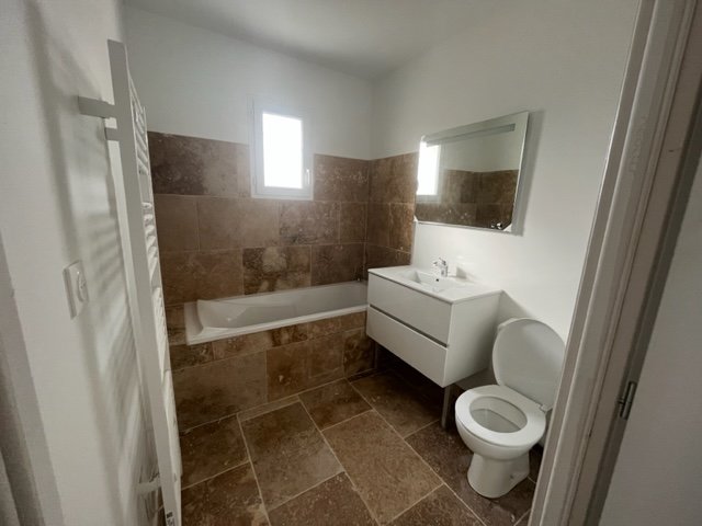 2 bedroom duplex/triplex in Cavaillon, Vaucluse, France