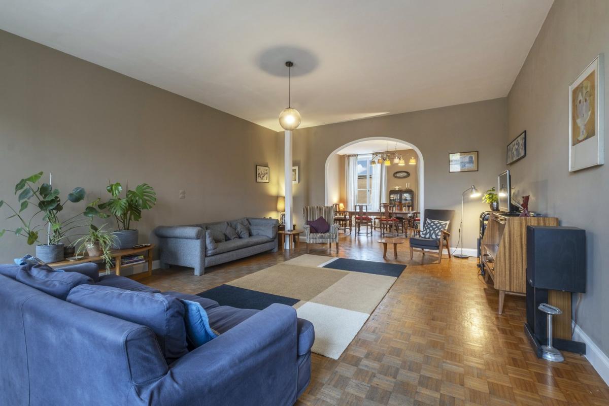 5 bedroom maison in Champagne Mouton, Charente, France