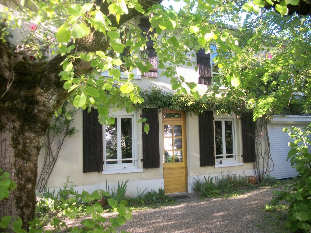 4 bedroom maison in Saint Yrieix La Perche, Haute-Vienne, France