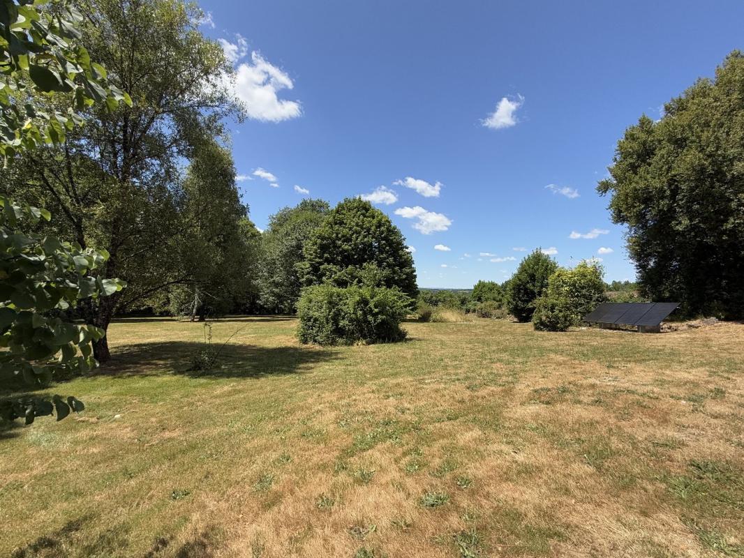 3 bedroom maison in Saint Barthelemy De Bussiere, Dordogne, France