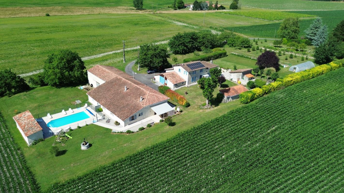 8 bedroom maison in Berneuil, Charente, France