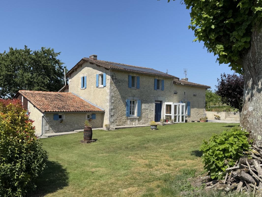 8 bedroom maison in Berneuil, Charente, France