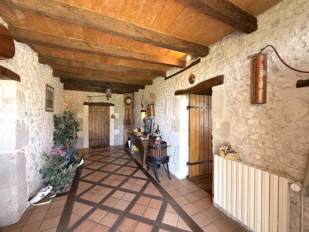 8 bedroom maison in Berneuil, Charente, France