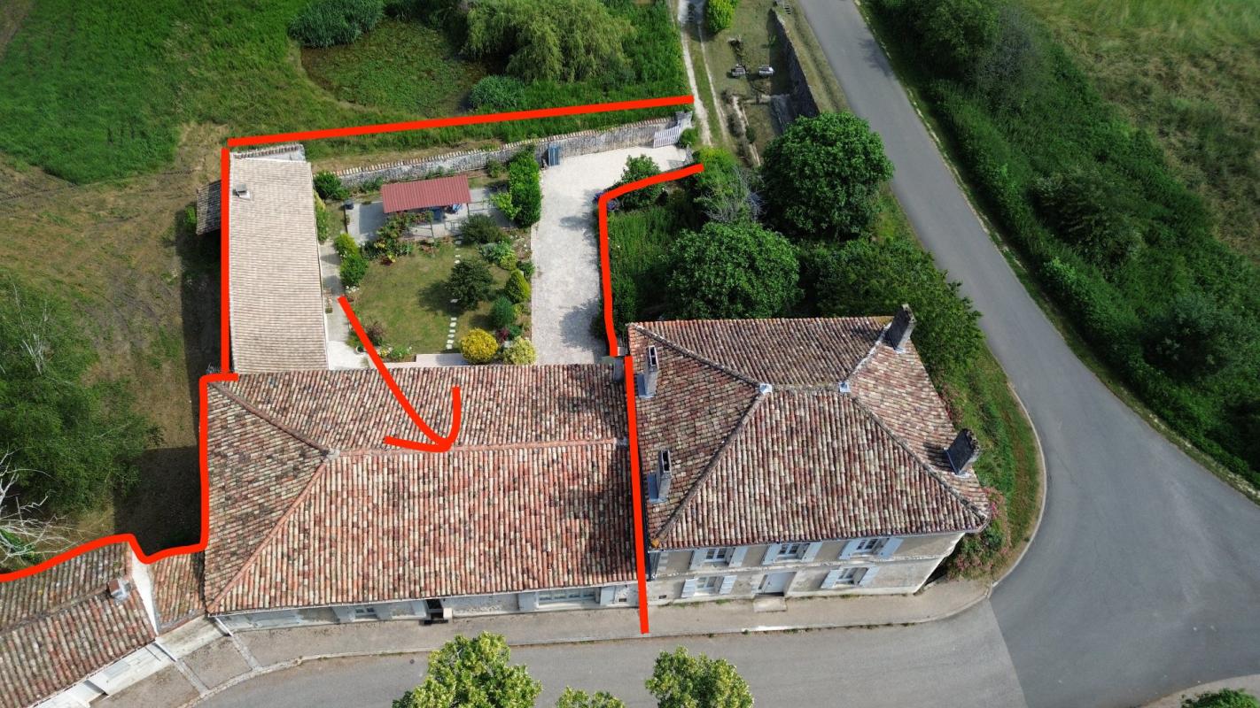 5 bedroom maison in Vouzan, Charente, France