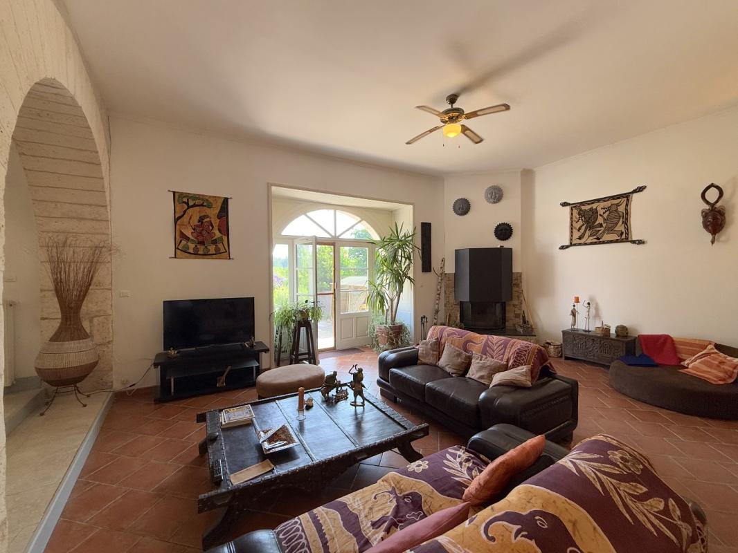 5 bedroom maison in Vouzan, Charente, France