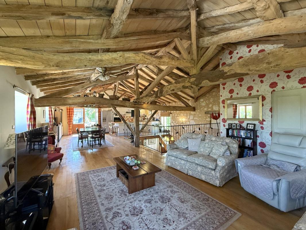 4 bedroom maison in Nanteuil Auriac De Bourzac, Dordogne, France