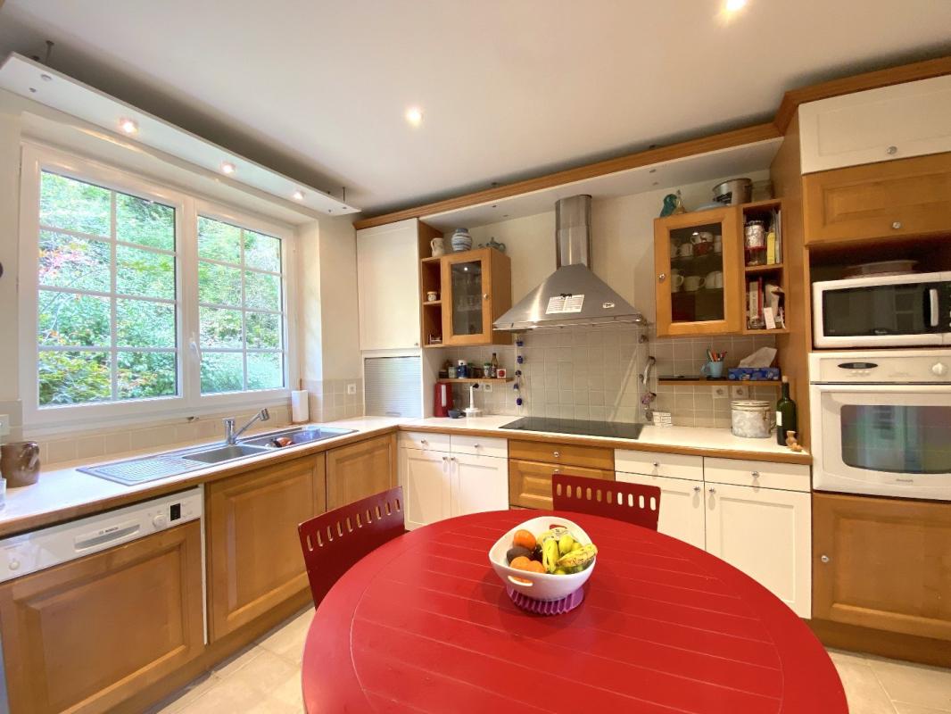 6 bedroom maison in Angouleme, Charente, France