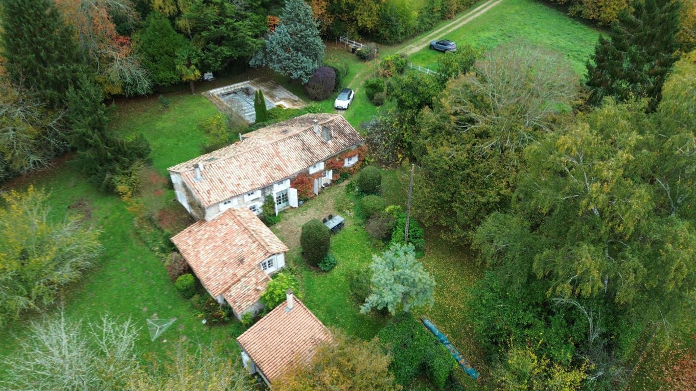 3 bedroom maison in Rougnac, Charente, France