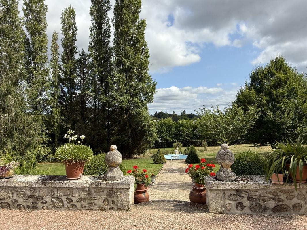 5 bedroom maison in Nontron, Dordogne, France