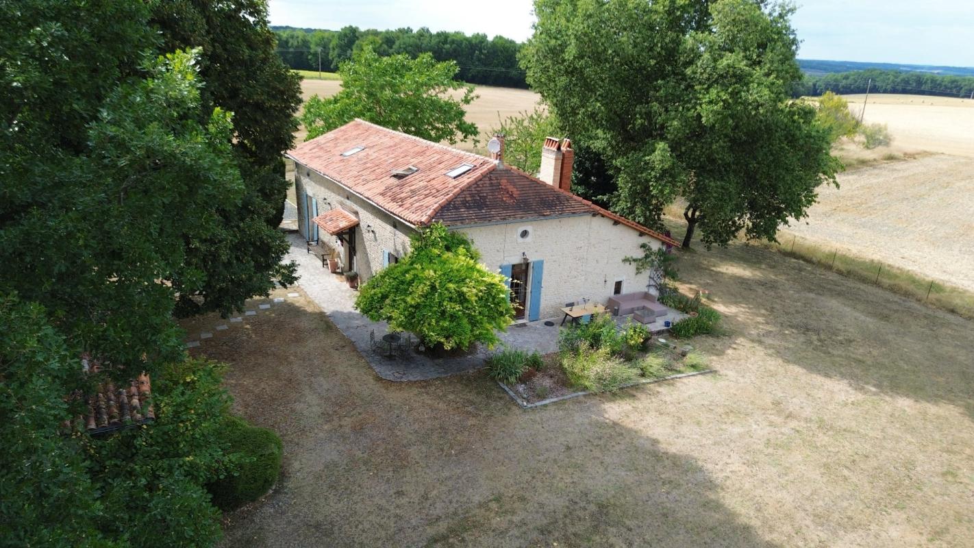4 bedroom maison in Bellon, Charente, France