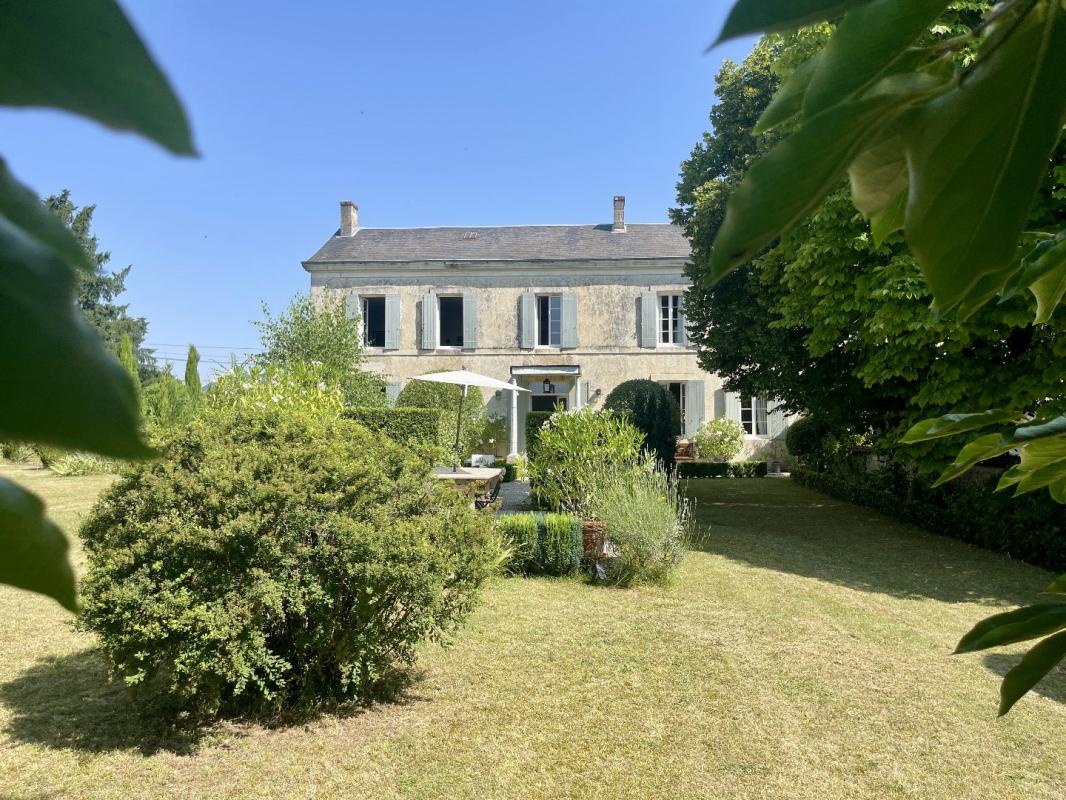 4 bedroom maison de maitre in Saint Denis Du Pin, Charente-Maritime, France