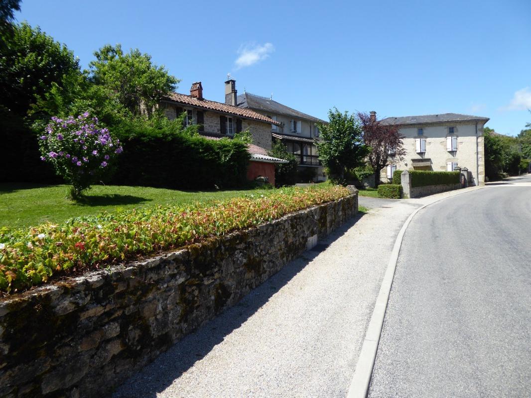6 bedroom corps de ferme in Latronquiere, Lot, France