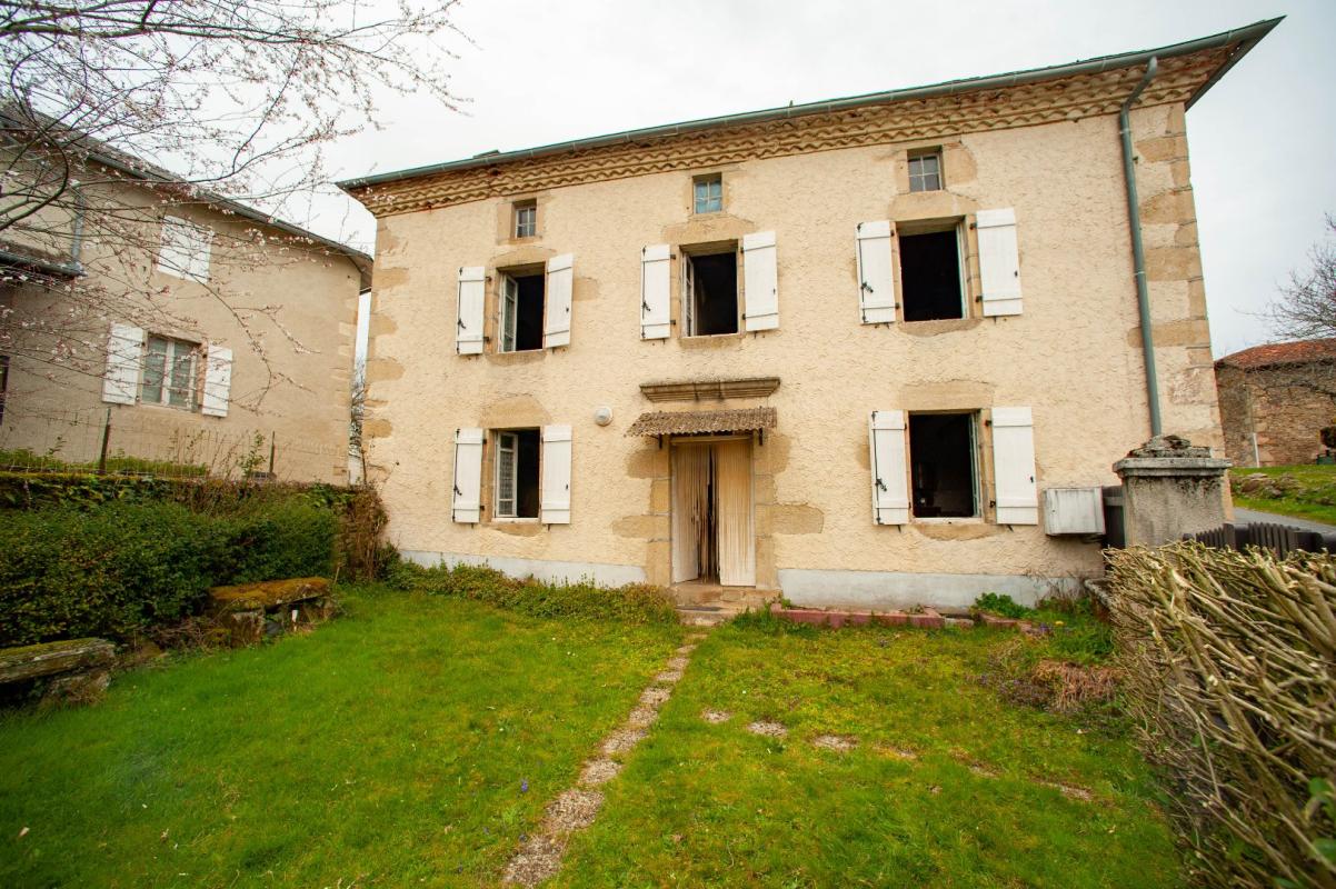 6 bedroom corps de ferme in Latronquiere, Lot, France