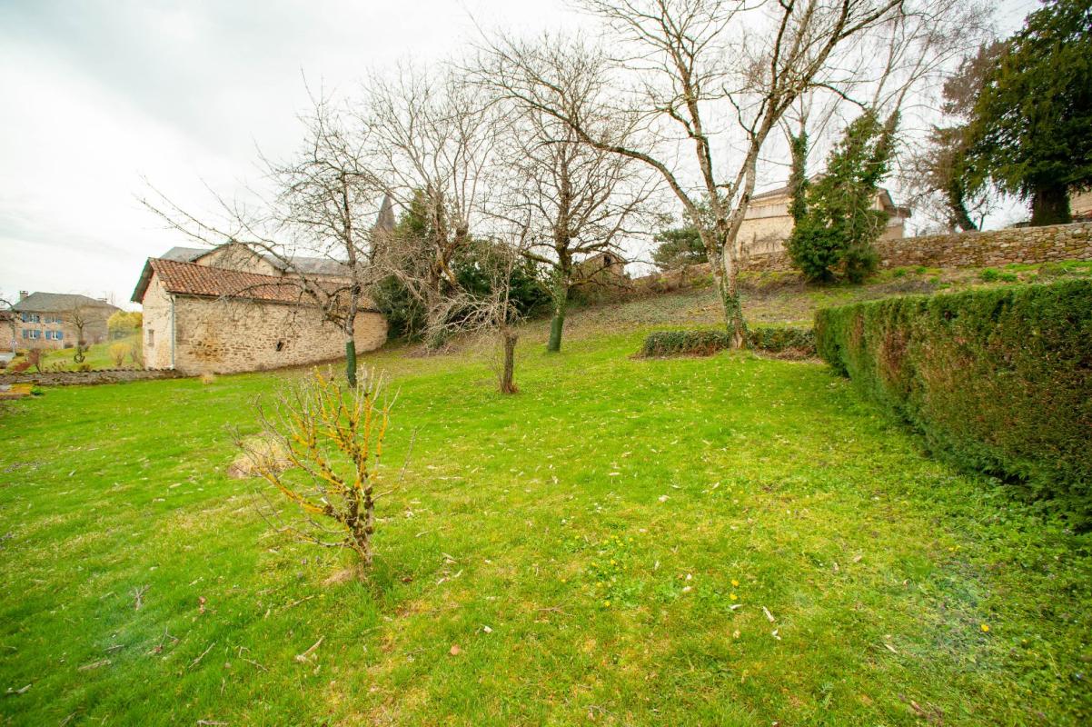 6 bedroom corps de ferme in Latronquiere, Lot, France